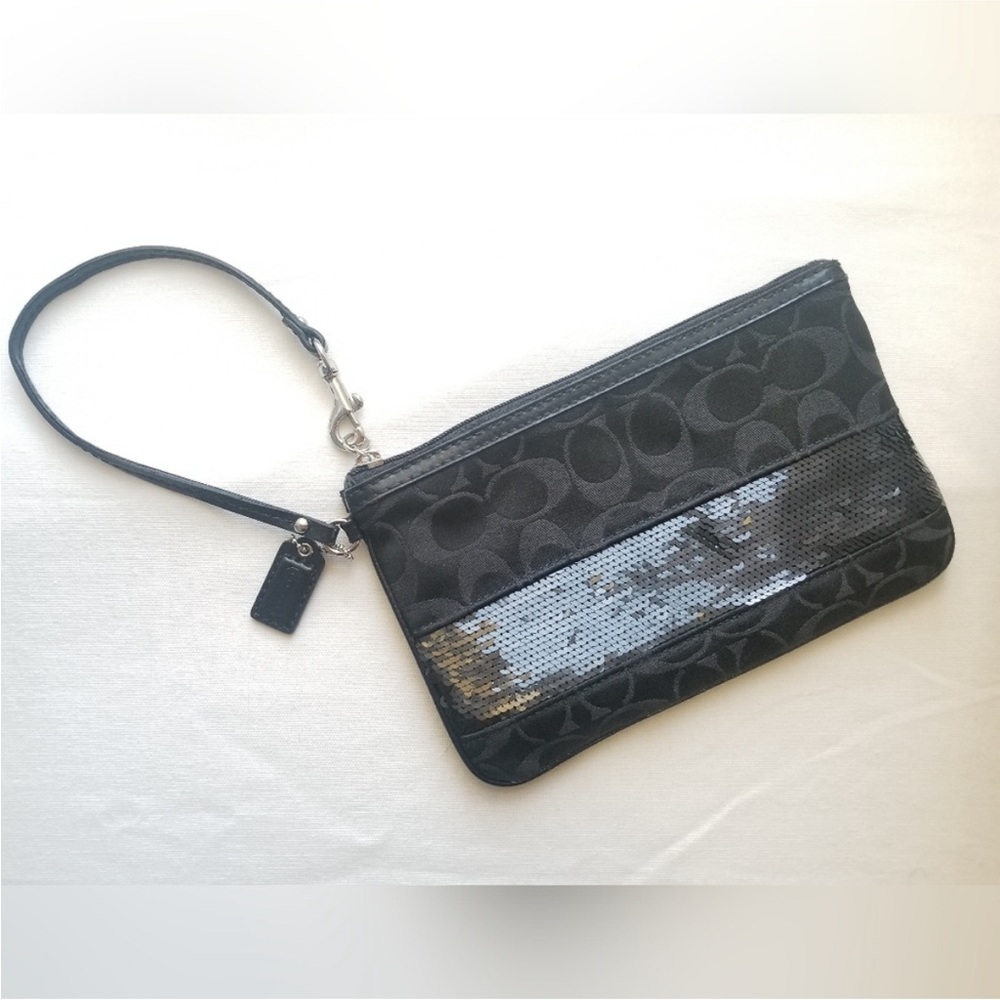 Coach Signature Jacquard Sequin Stripe Large Wristlet -‎ Like New